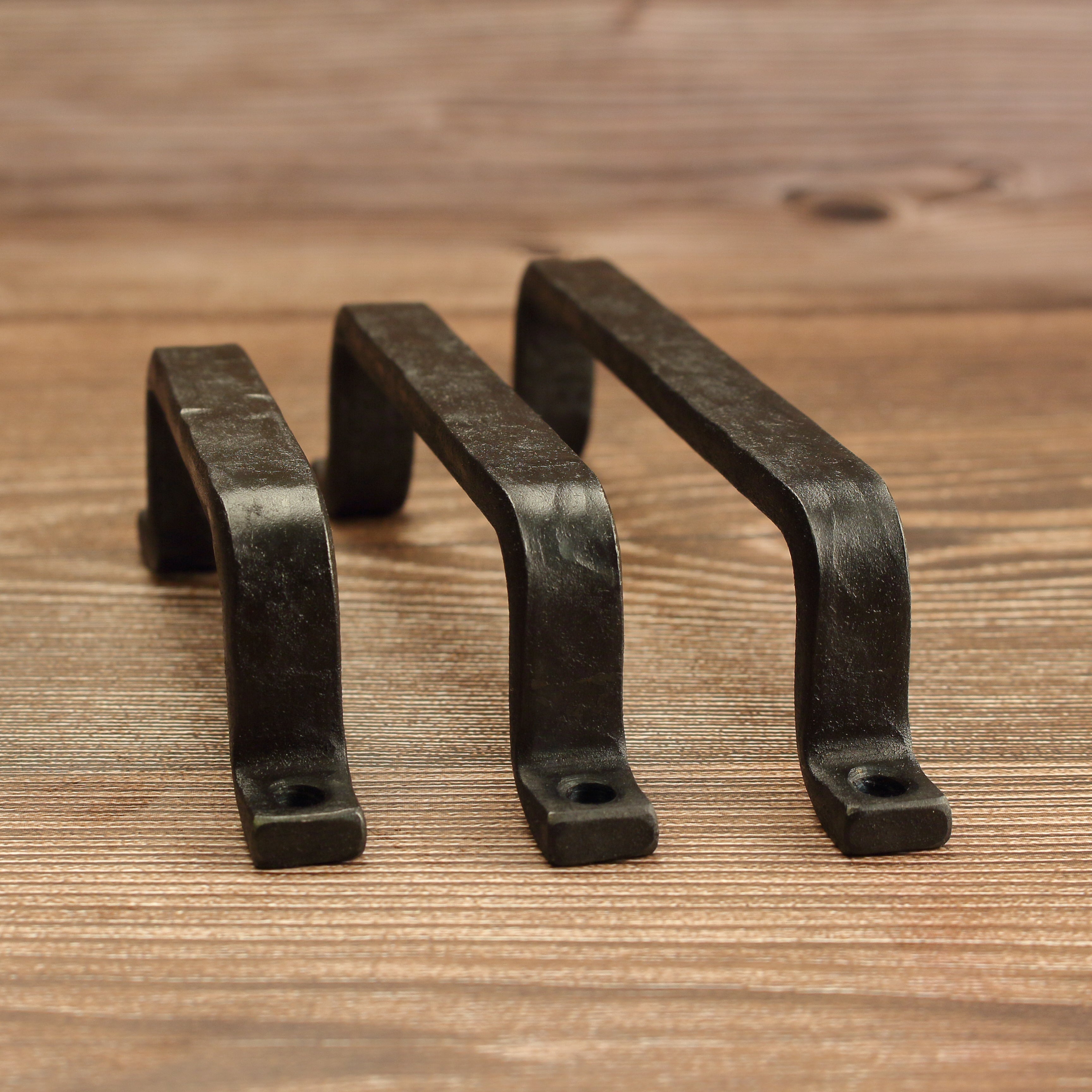 Hammered Barn Door Style Cabinet Pull - 1/2" Wide - Blackened - Individual