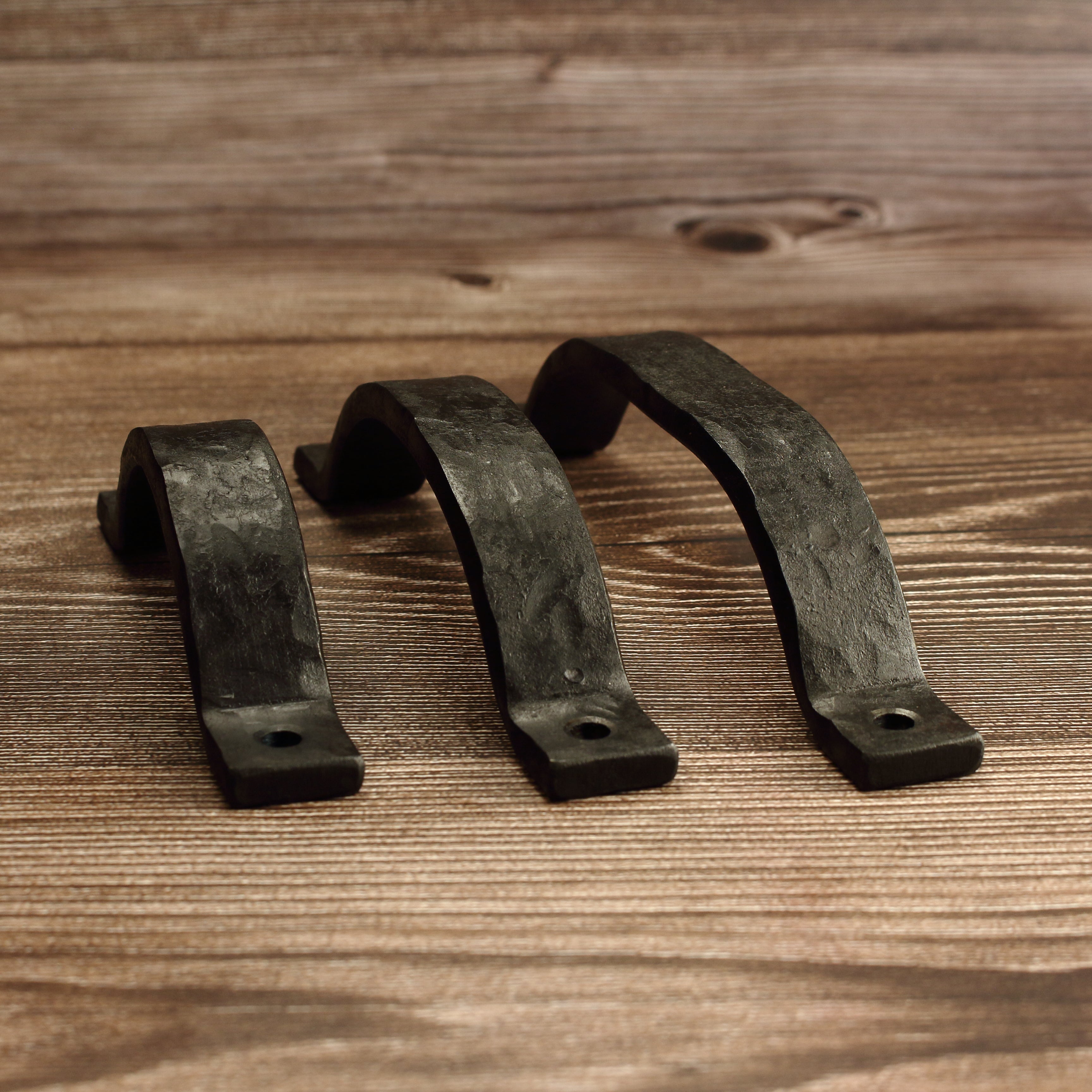 Hammered Curved Barn Door Style Cabinet Pull - 3/4" Wide - Blackened - Individual