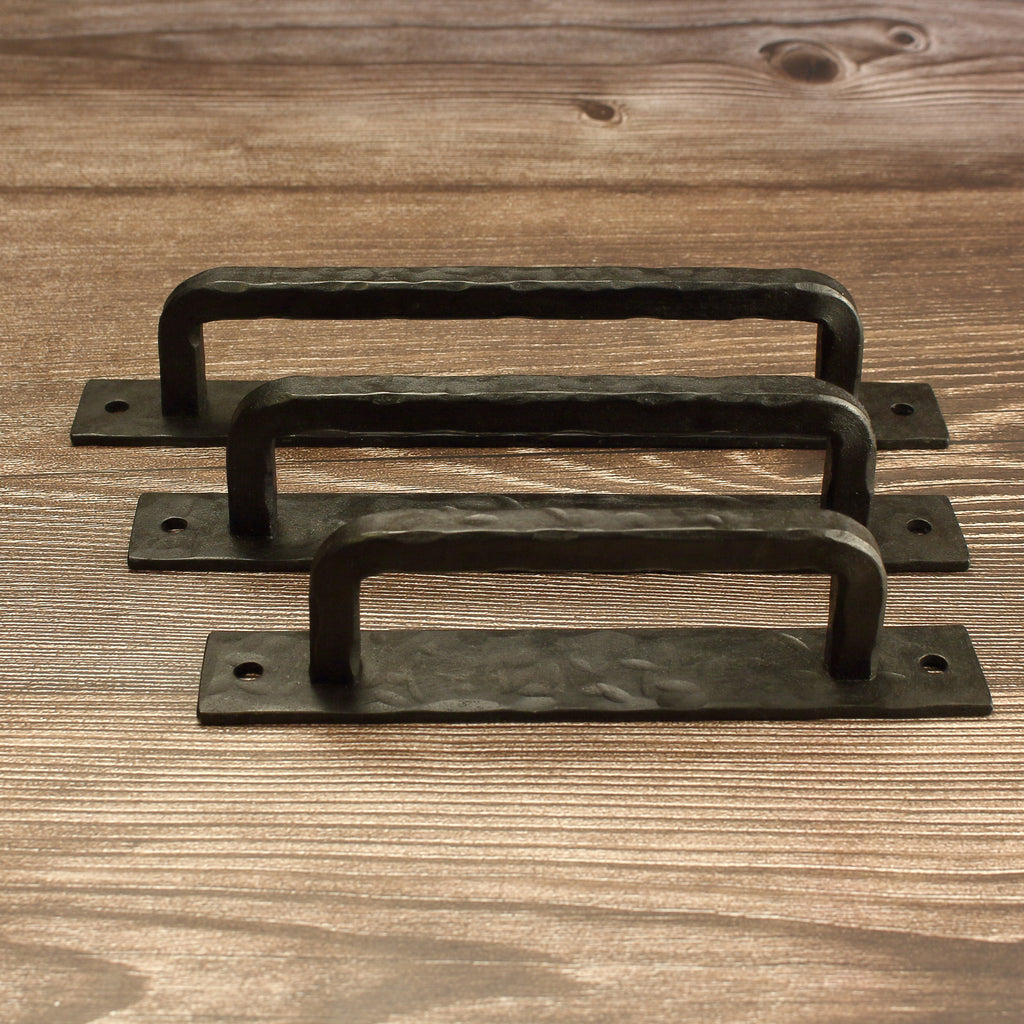 Hammered Backplate Cabinet Pull - Blackened - Individual