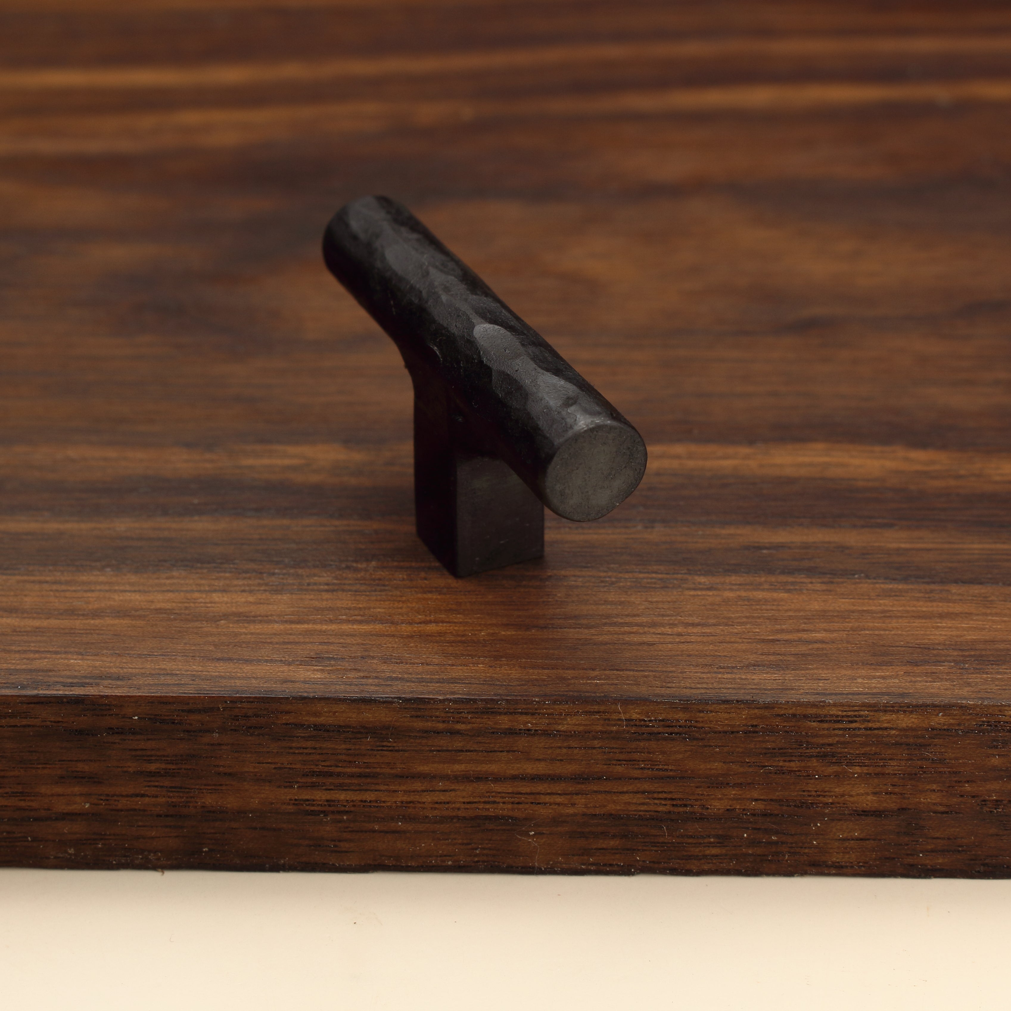 Hammered Round Tee Knob - Blackened - Individual