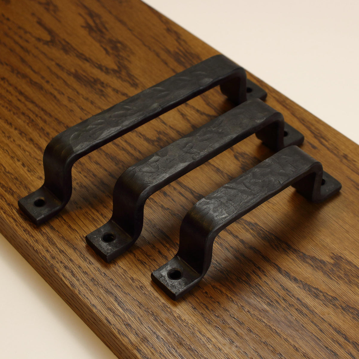 Hammered Barn Door Style Cabinet Pull - 3/4" Wide - Blackened - Individual