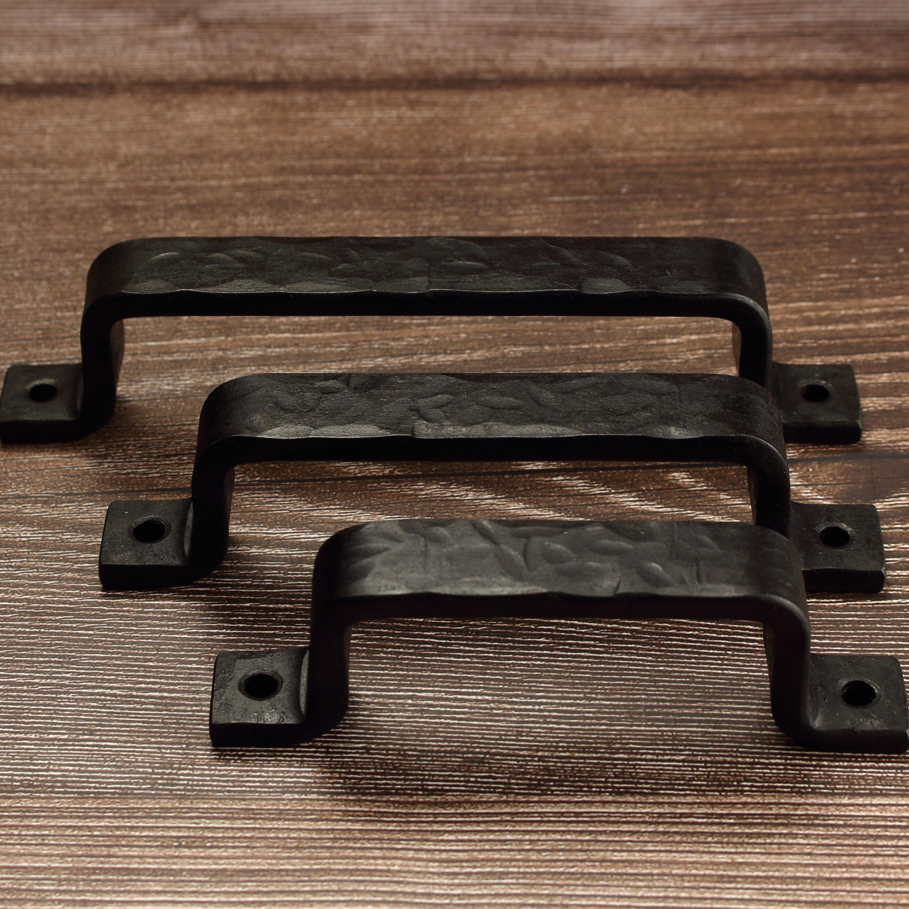 Hammered Barn Door Style Cabinet Pull - 3/4" Wide - Blackened - Individual