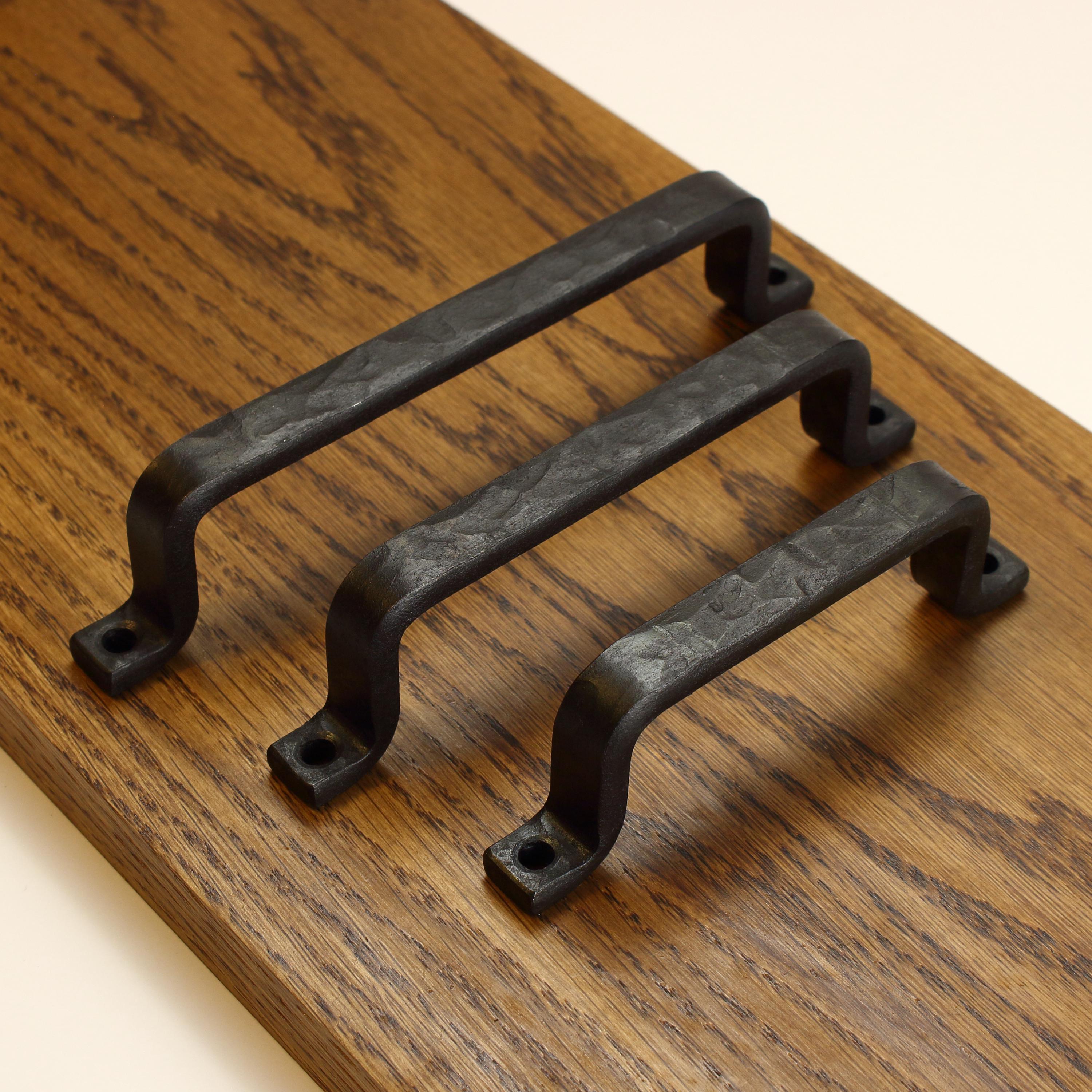 Hammered Barn Door Style Cabinet Pull - 1/2" Wide - Blackened - Individual