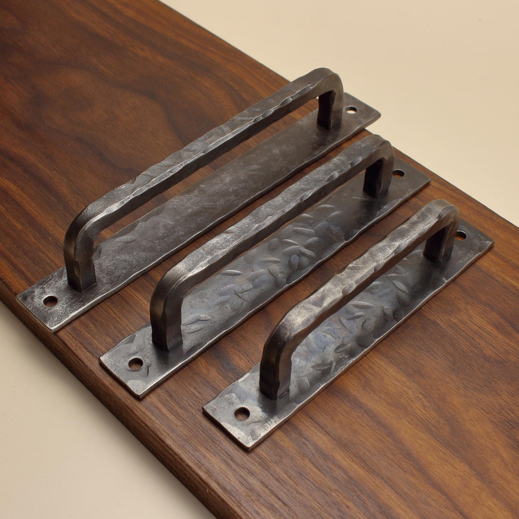 Hammered Backplate Cabinet Pull - Brushed - Individual