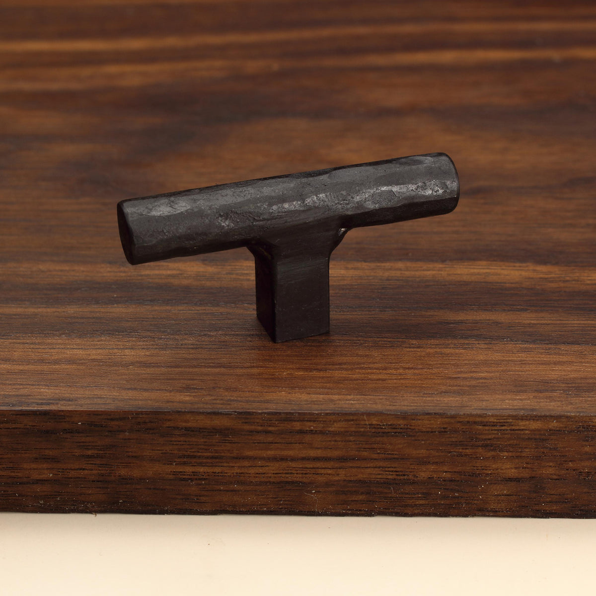 Hammered Round Tee Knob - Blackened - Individual