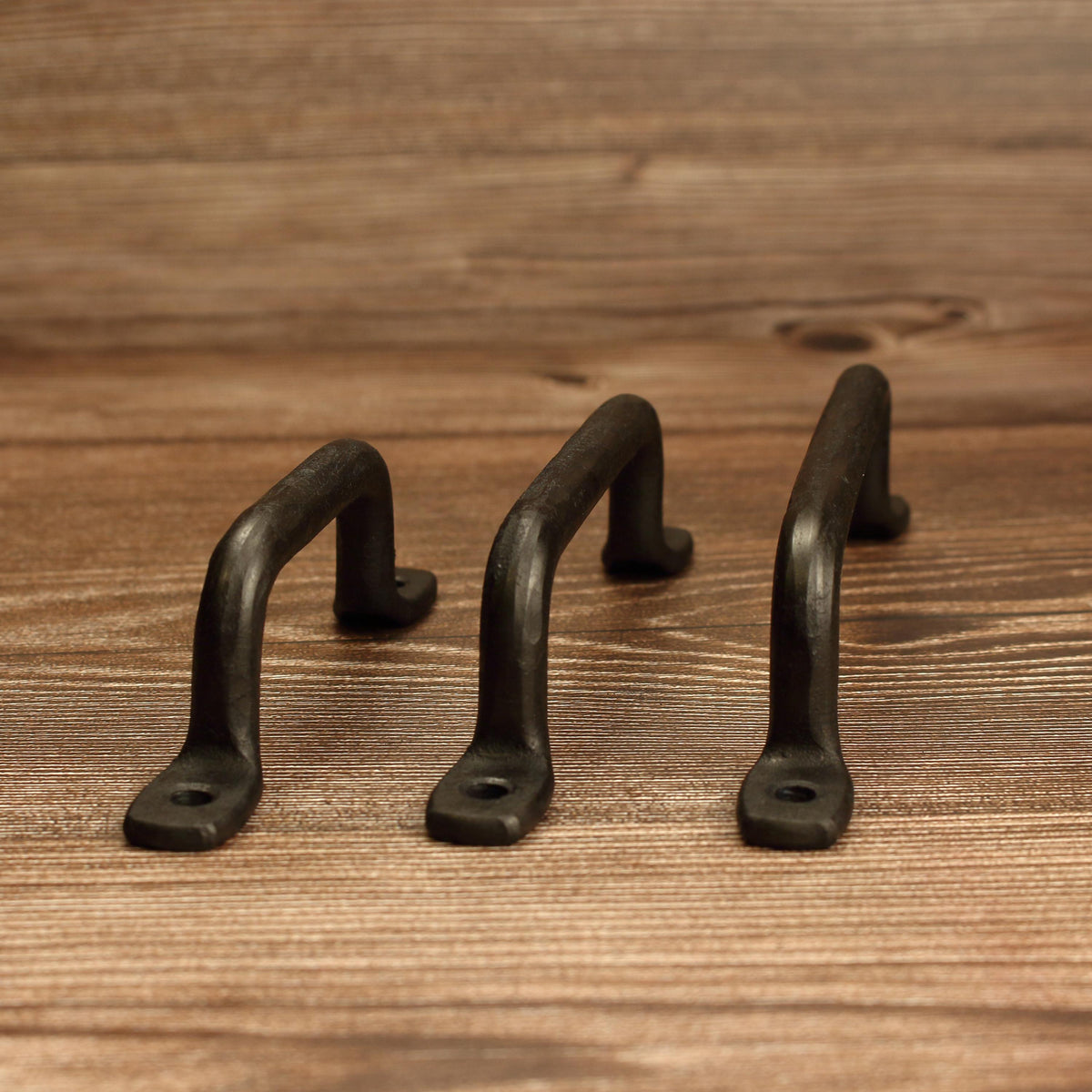 Hammered Round Foot Cabinet Pull - Blackened - Individual